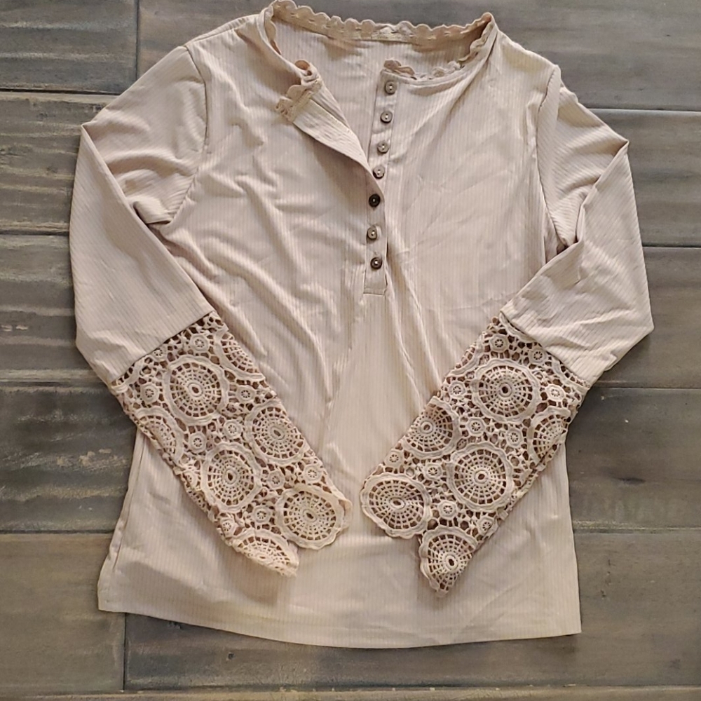 LAST ONE M only! Long Sleeve Henley Tee Top Lace Sleeves - Picture 3 of 4